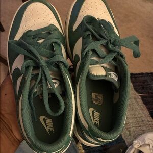 Nike Kids Low-Top Sneakers in Green and White